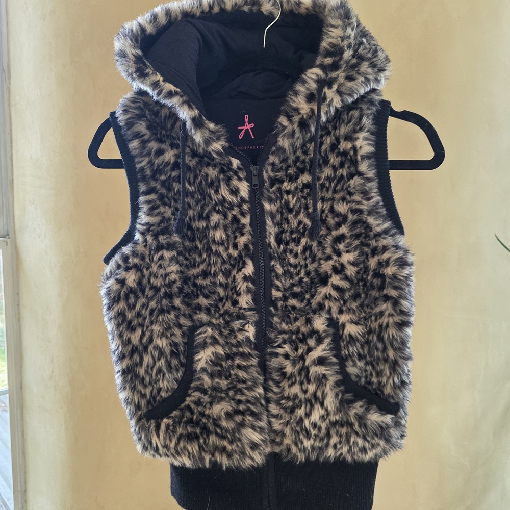 Atmosphere Black and Cream Hooded Vest